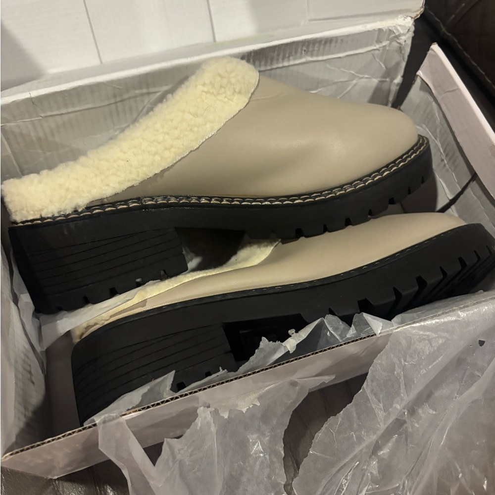 Women's Cream Slip-On Mules